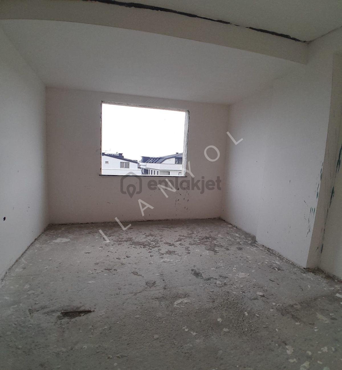 Müslüm Emlaktan Reşitpaşa Cad.üzerinde3+1 Sıfır Daire Fırsatı