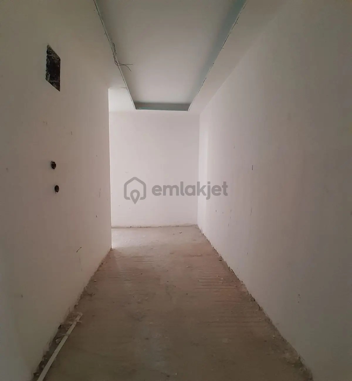 Müslüm Emlaktan Reşitpaşa Cad.üzerinde3+1 Sıfır Daire Fırsatı