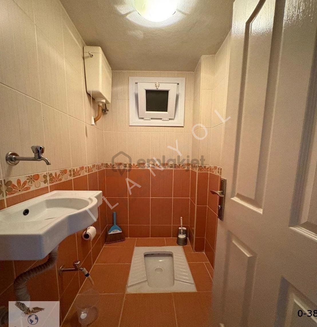Müslüm Emlaktan Cihangir Kaymakamlığa Yakın 3+1 19 Yıllık Otoparklı Daire