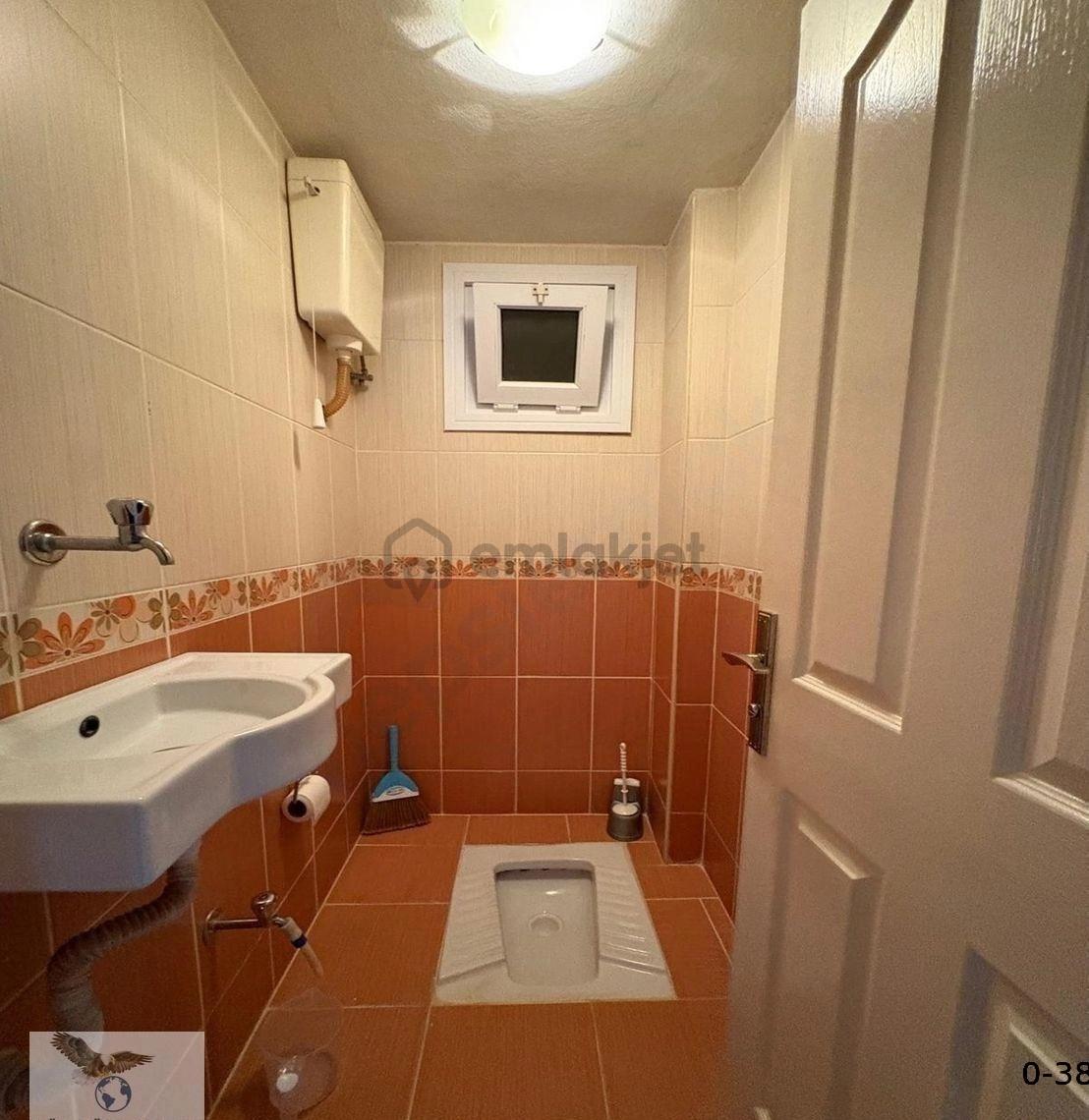 Müslüm Emlaktan Cihangir Kaymakamlığa Yakın 3+1 19 Yıllık Otoparklı Daire