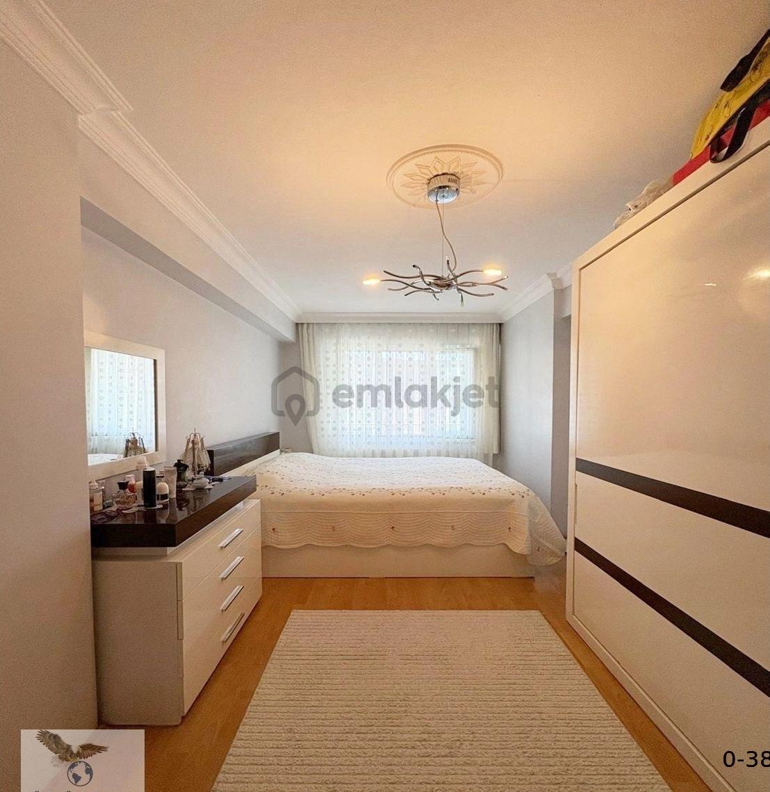 Müslüm Emlaktan Cihangir Kaymakamlığa Yakın 3+1 19 Yıllık Otoparklı Daire