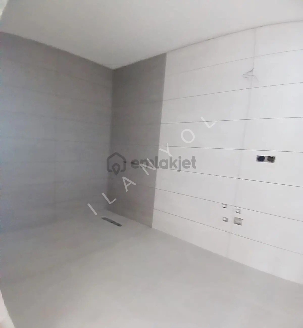 Müslüm Emlaktan Merkez Reşitpaşa Cad Sıfır Ön Cephe 3+1