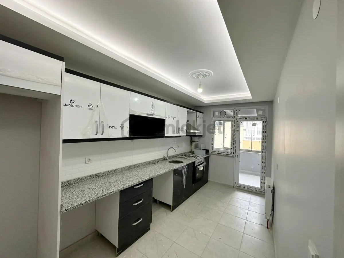 Müslüm Emlaktan Ambarlıda 4+2 Deniz Manzaralı Otoparklı Dublex