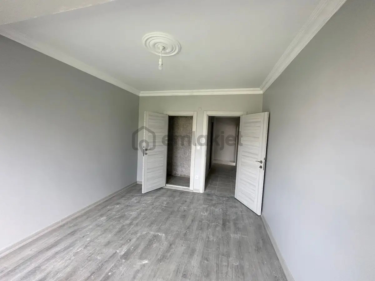 Müslüm Emlaktan Ambarlıda 4+2 Deniz Manzaralı Otoparklı Dublex