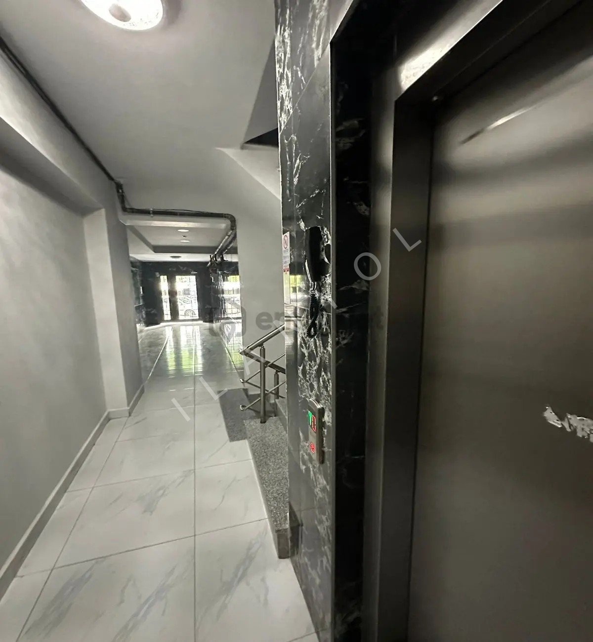 Müslüm Emlaktan Ambarlıda 4+2 Deniz Manzaralı Otoparklı Dublex
