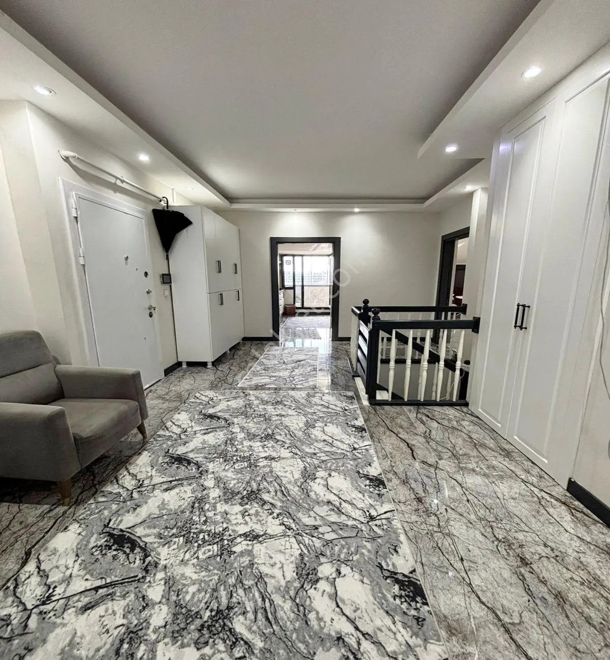 Müslüm Emlaktan Merkezde 5+2 300 M2 Deniz Manzaralı Lüks Dublex