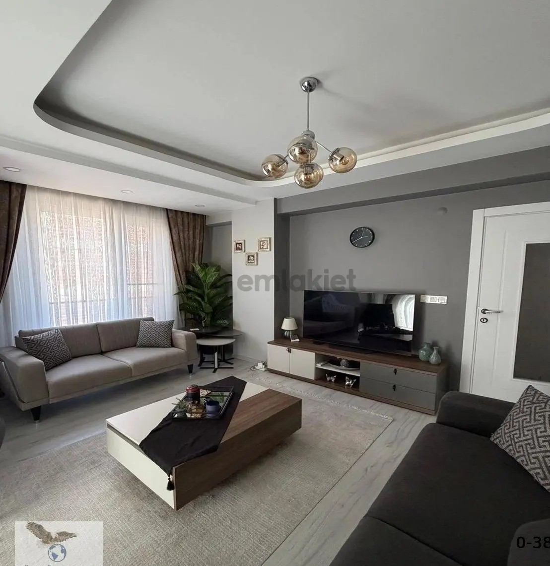 Müslüm Emlaktan Merkezde Yeni Bina 2+1 İhtiyaçtan Satılık Daire