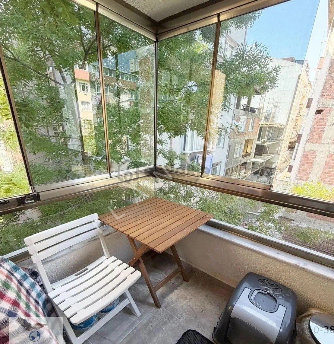 Müslüm Emlaktan Merkezde Yeni Bina 2+1 İhtiyaçtan Satılık Daire