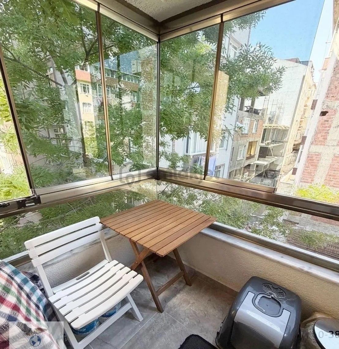 Müslüm Emlaktan Merkezde Yeni Bina 2+1 İhtiyaçtan Satılık Daire