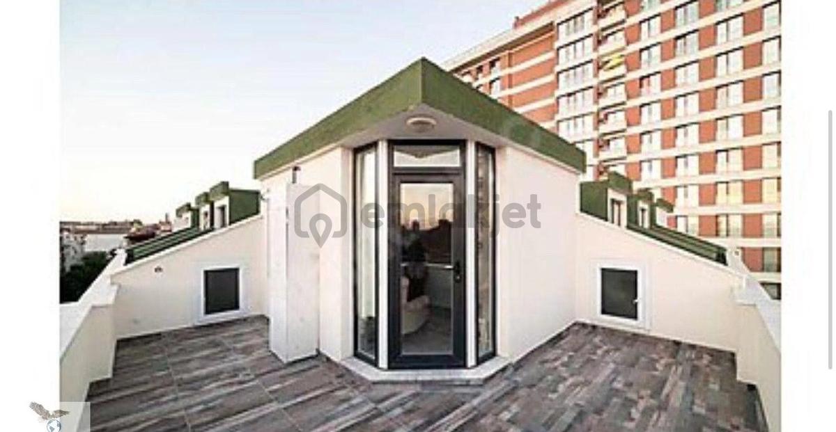 Müslüm Emlaktan Merkezde 4+2 Kapalı Otoparklı Metrobüse Komşu