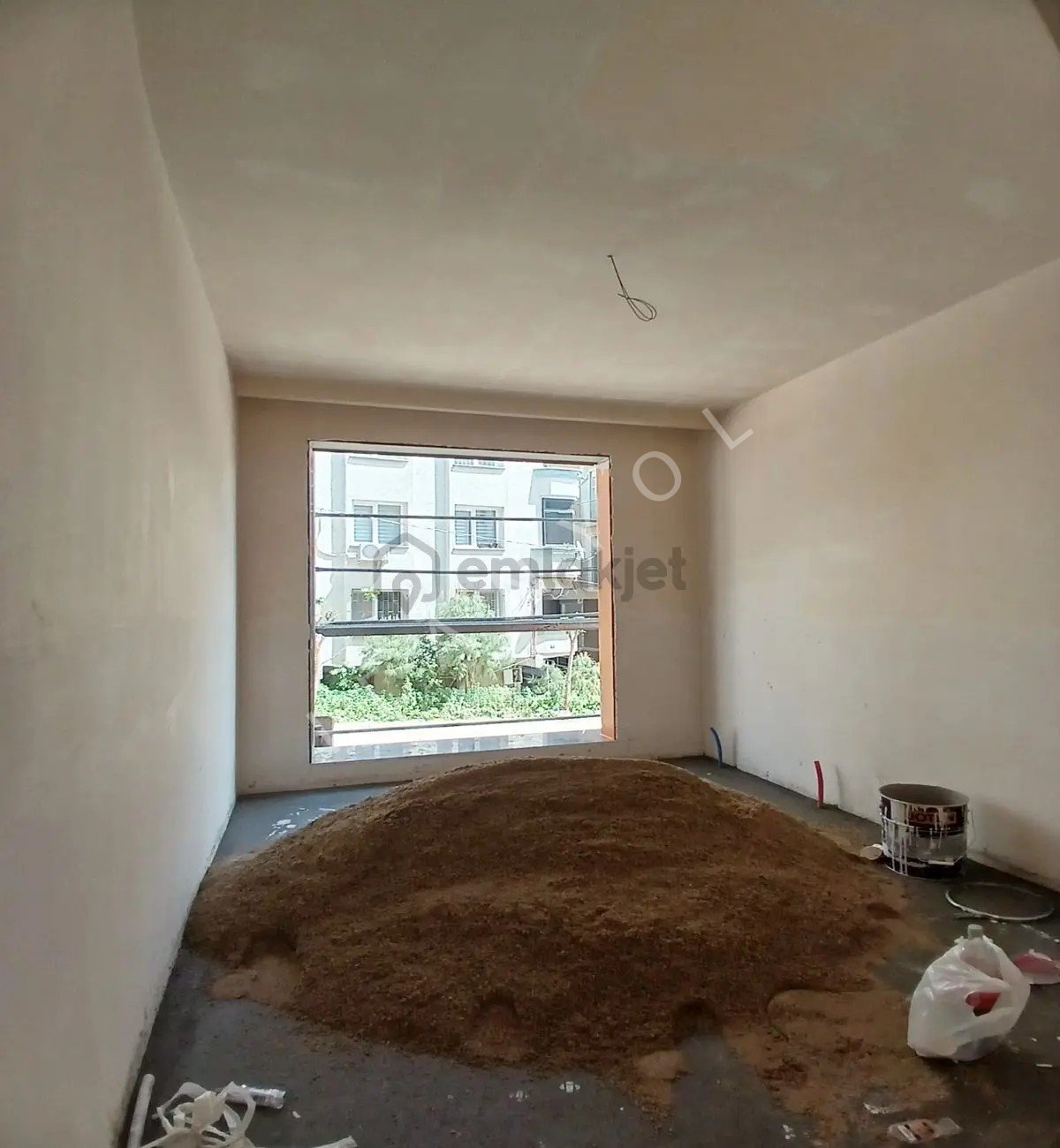 Müslüm Emlaktan Denizköşklerde 1+1 Sıfır Bina Ara Kat Daire