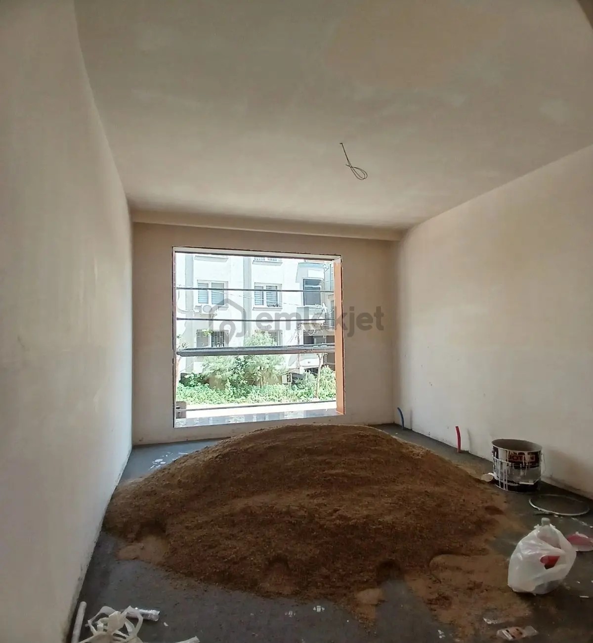 Müslüm Emlaktan Denizköşklerde 1+1 Sıfır Bina Ara Kat Daire