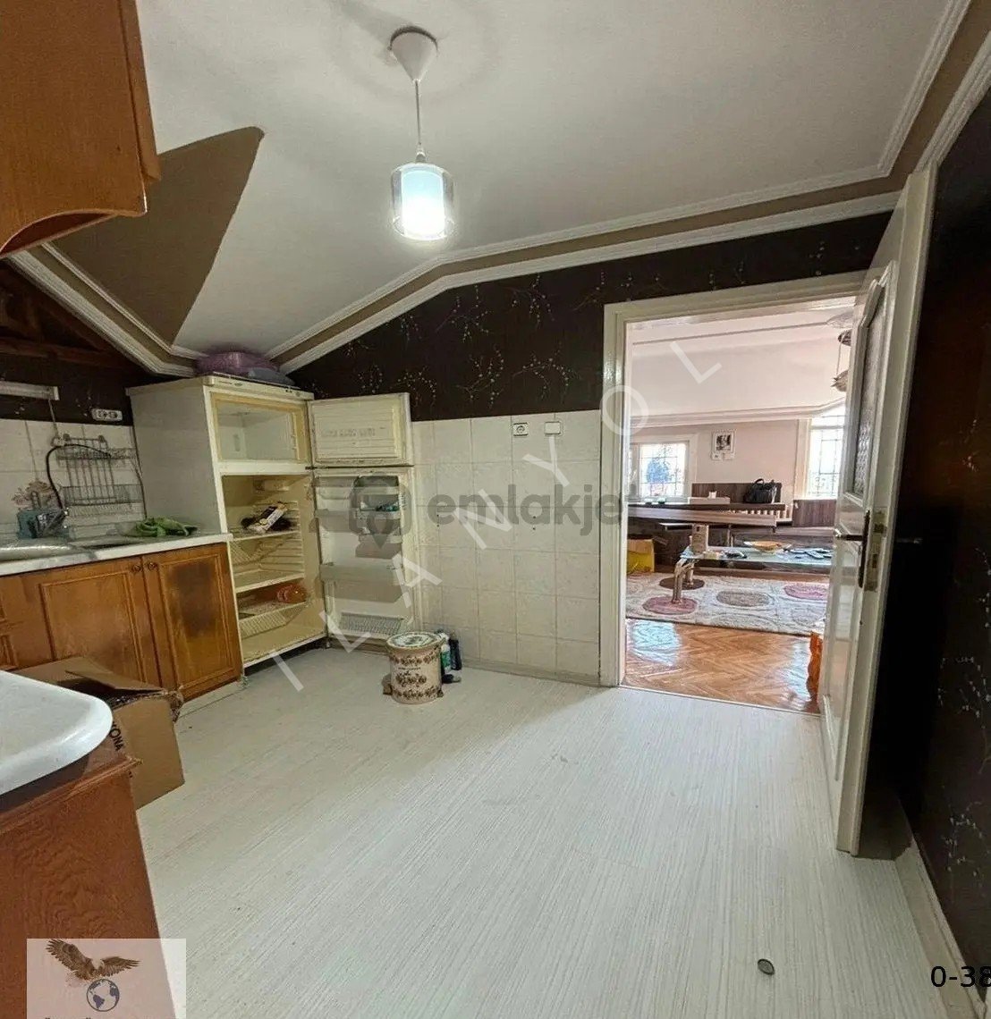 Müslüm Emlaktan D.köşklerde 5+2 300 M2 Satılık Dublex
