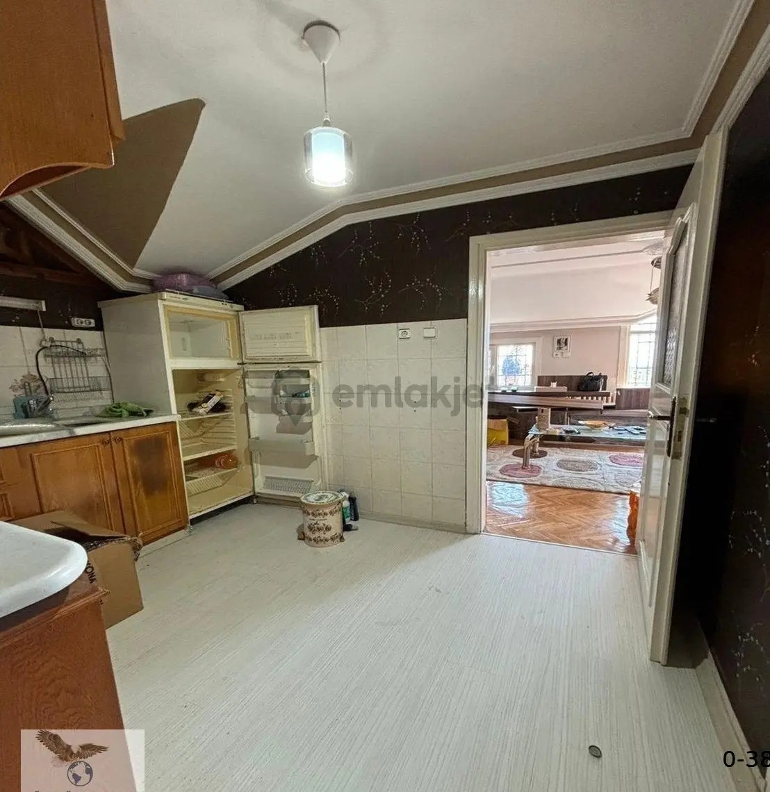 Müslüm Emlaktan D.köşklerde 5+2 300 M2 Satılık Dublex