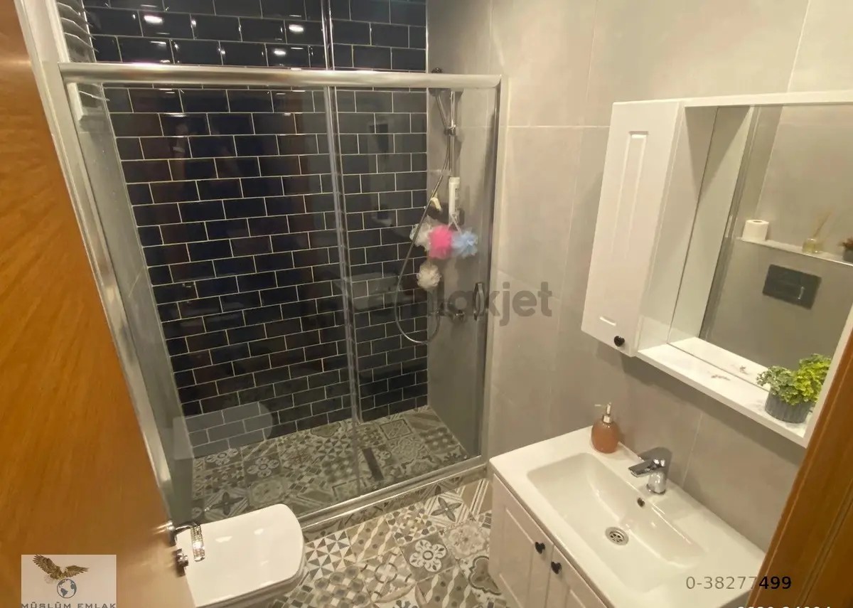 Müslüm Emlaktan Merkezde 3+1 İçi Özel Tasarım Satılık Daire