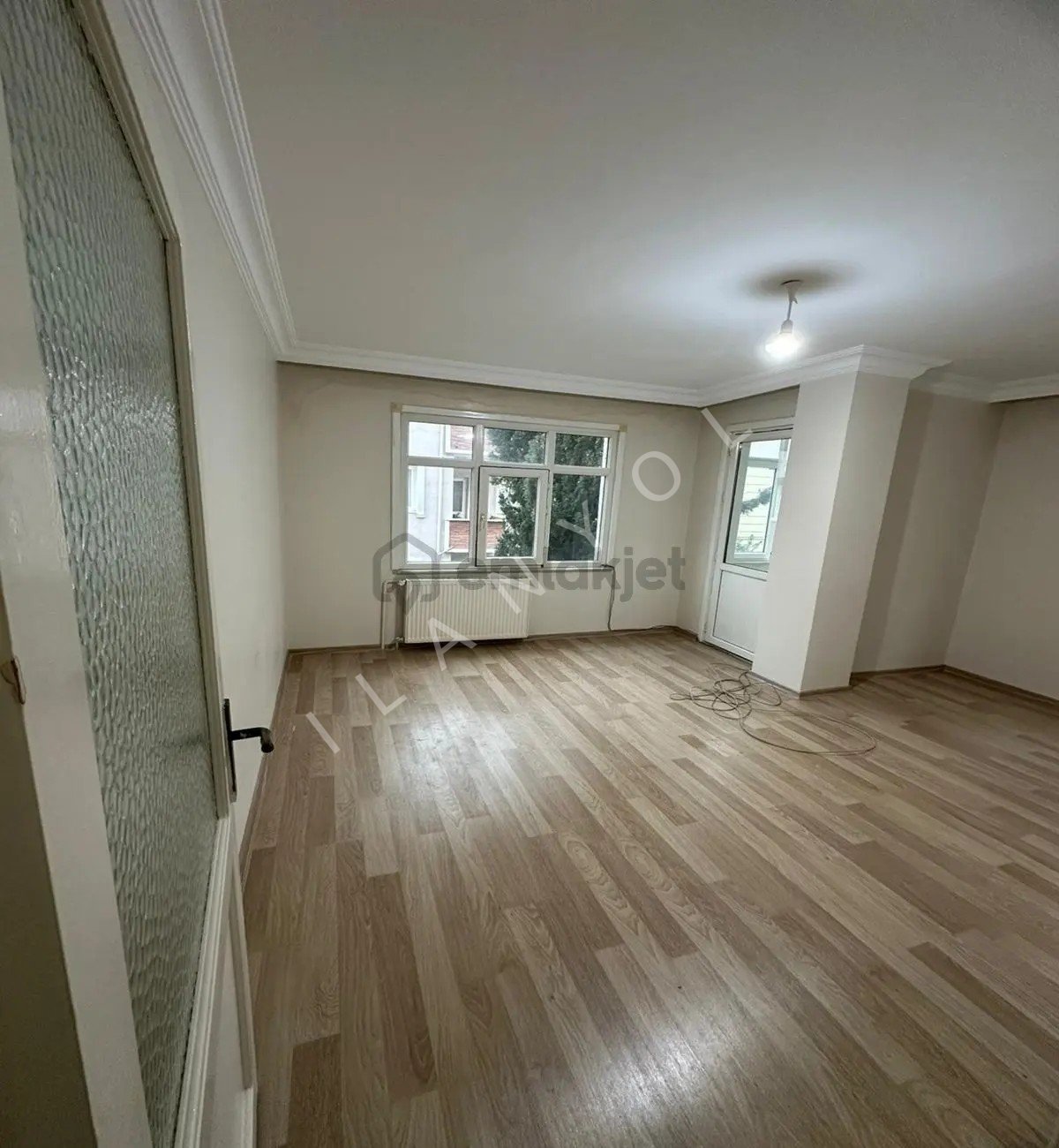 Müslüm Emlaktan Merkezde 2+1 Masrafsız İhtiyaçtan Satılık Daire