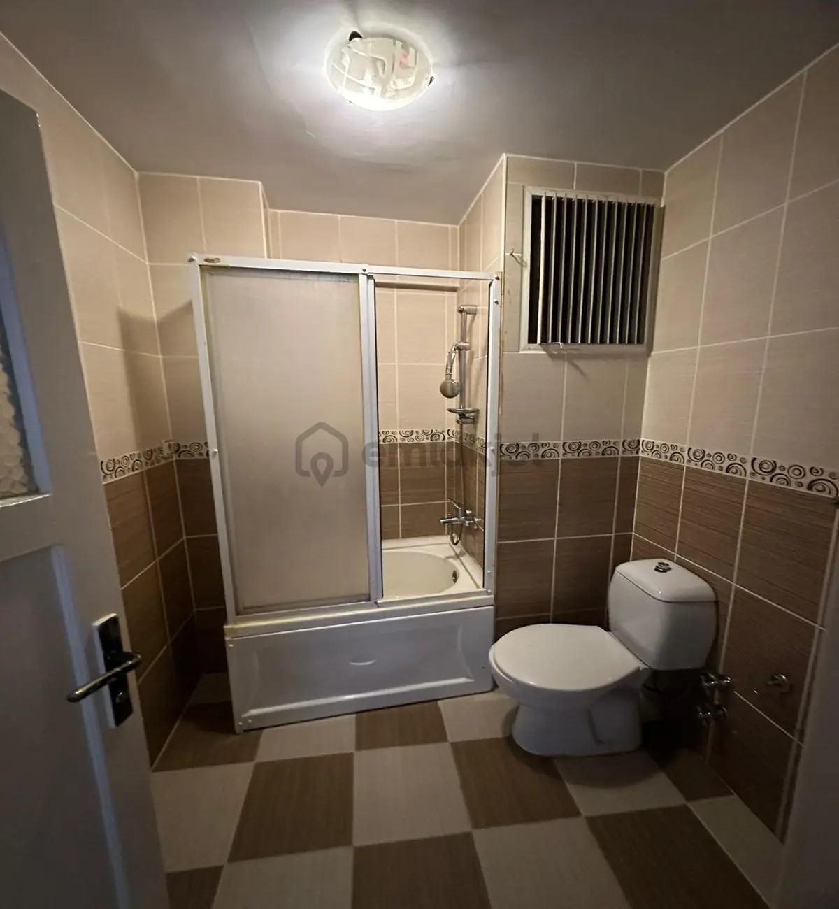 Müslüm Emlaktan Merkezde 2+1 Masrafsız İhtiyaçtan Satılık Daire