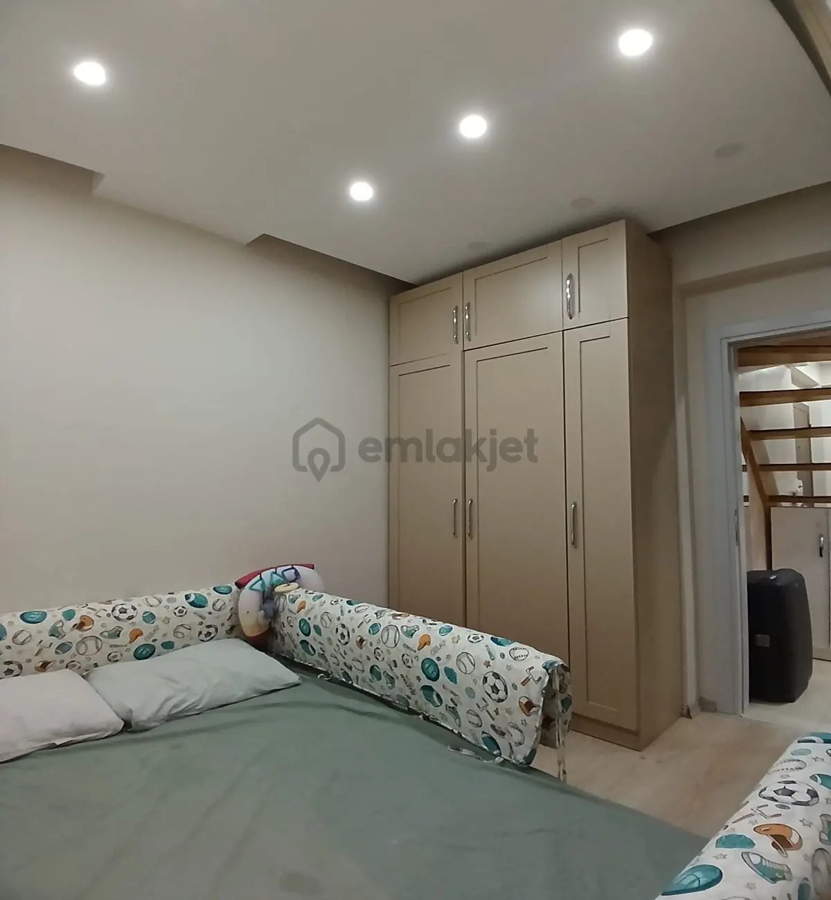 Müslüm Emlaktan Cihangirde 3+2 Satılık Masrafsız Dublex