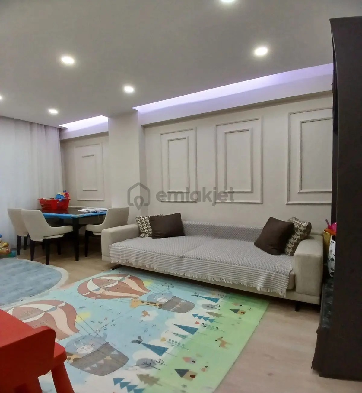 Müslüm Emlaktan Cihangirde 3+2 Satılık Masrafsız Dublex
