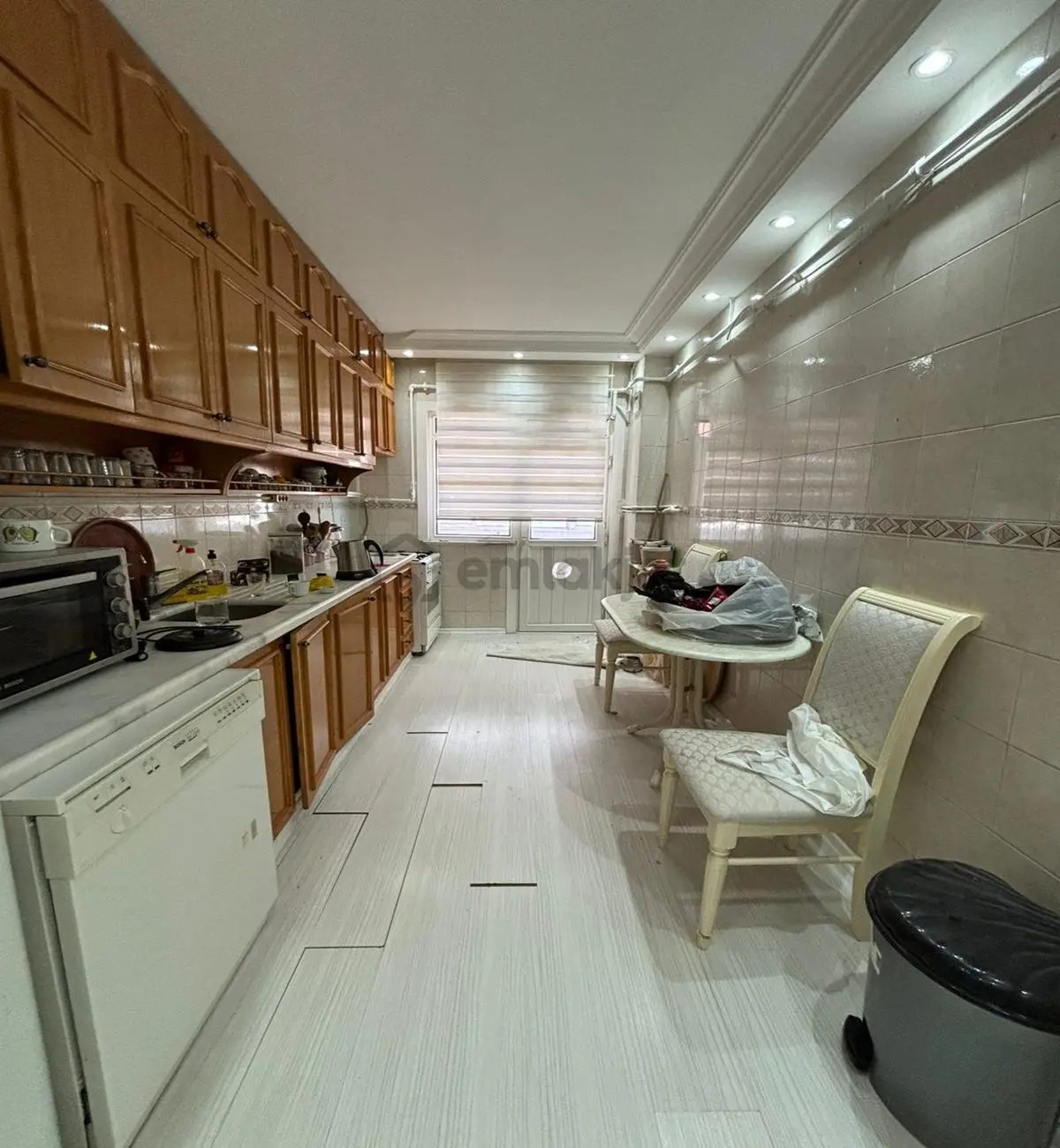 Müslüm Emlaktan D.köşklerde 5+2 300 M2 Satılık Dublex
