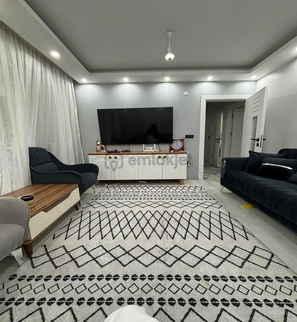 Müslüm Emlaktan D.köşklerde 2+1 Kapalı Otoparklı Daire