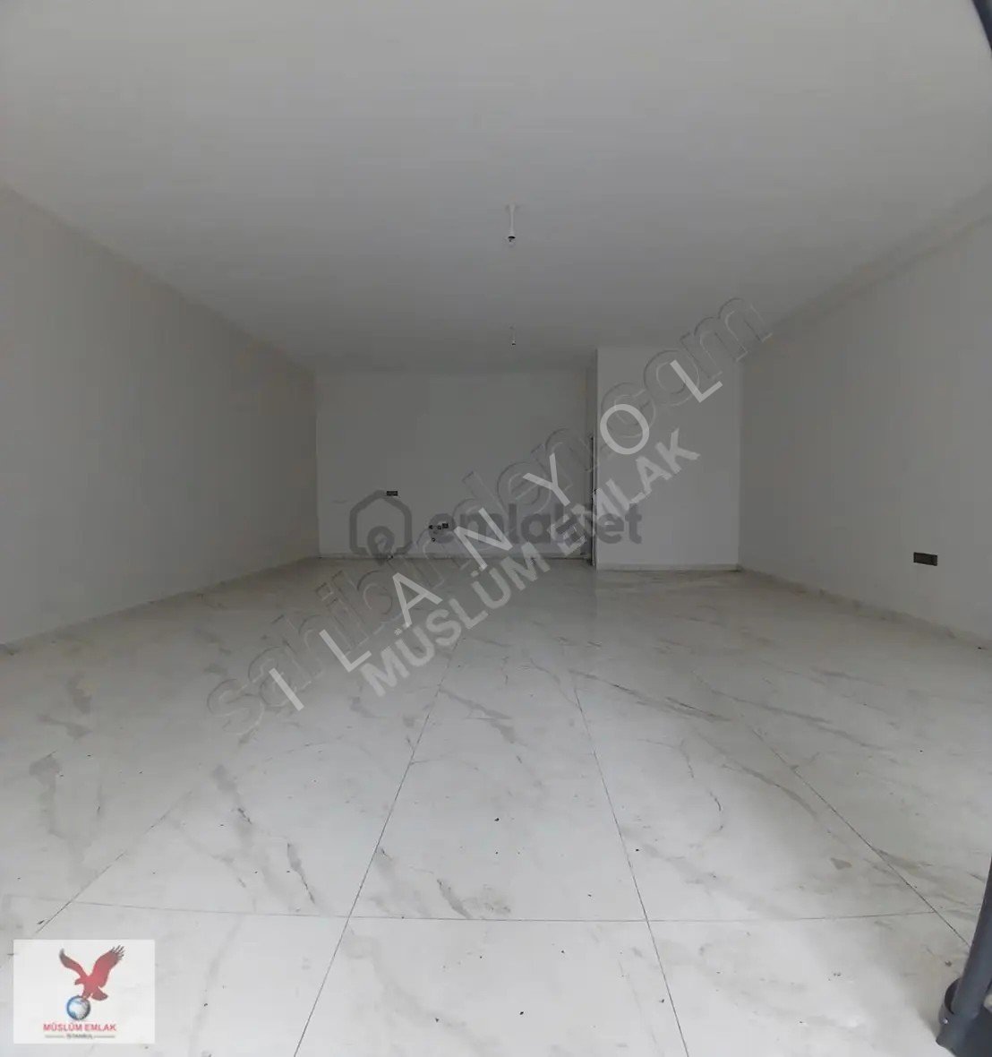 Müslüm Emlaktan Beylikdüzünde Cadde Üzerinde Sıfır Dükkan