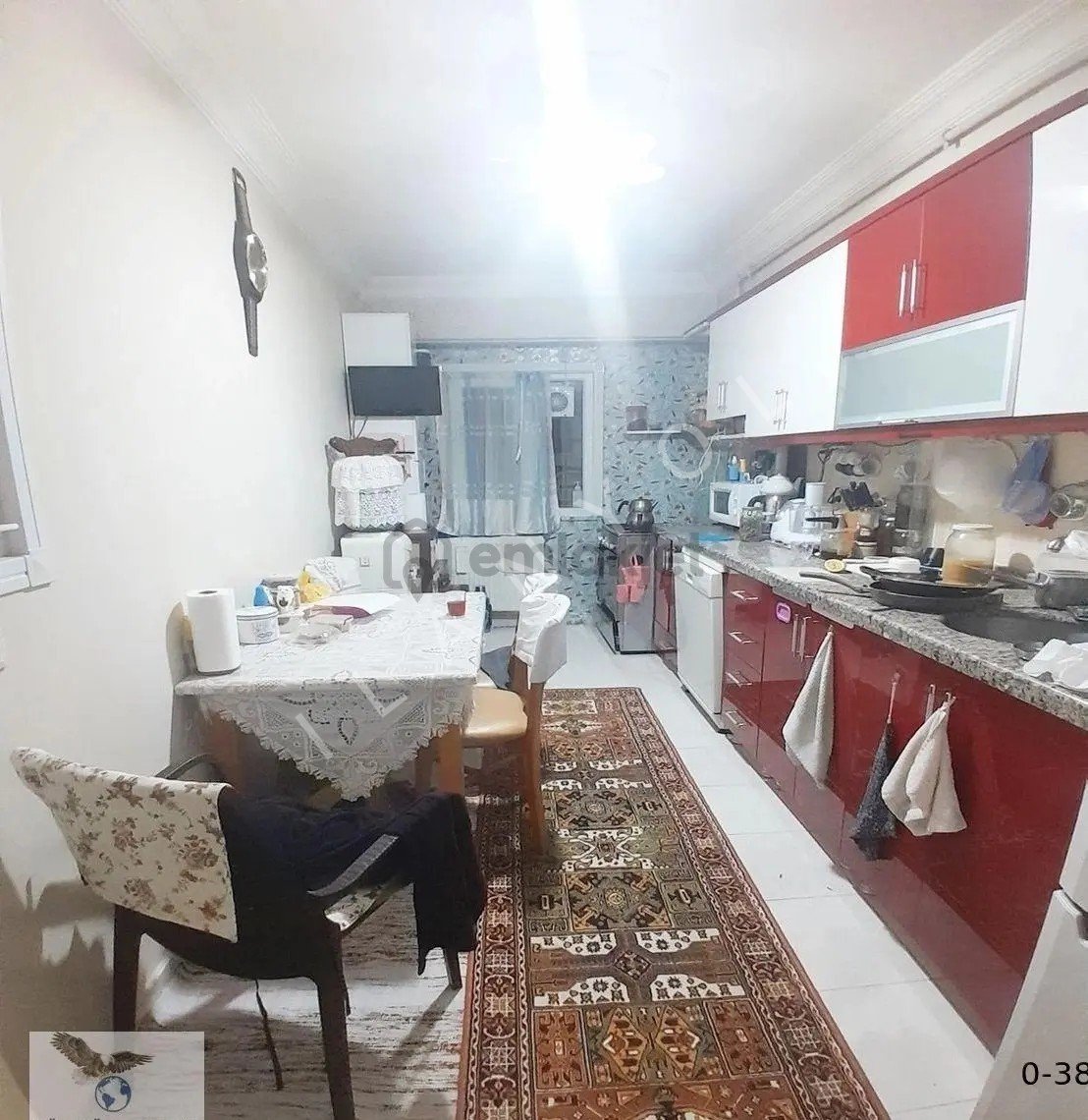 Müslüm Emlaktan Cihangirde Metrobüse Yakın 2+1 Kullanışlı Daire