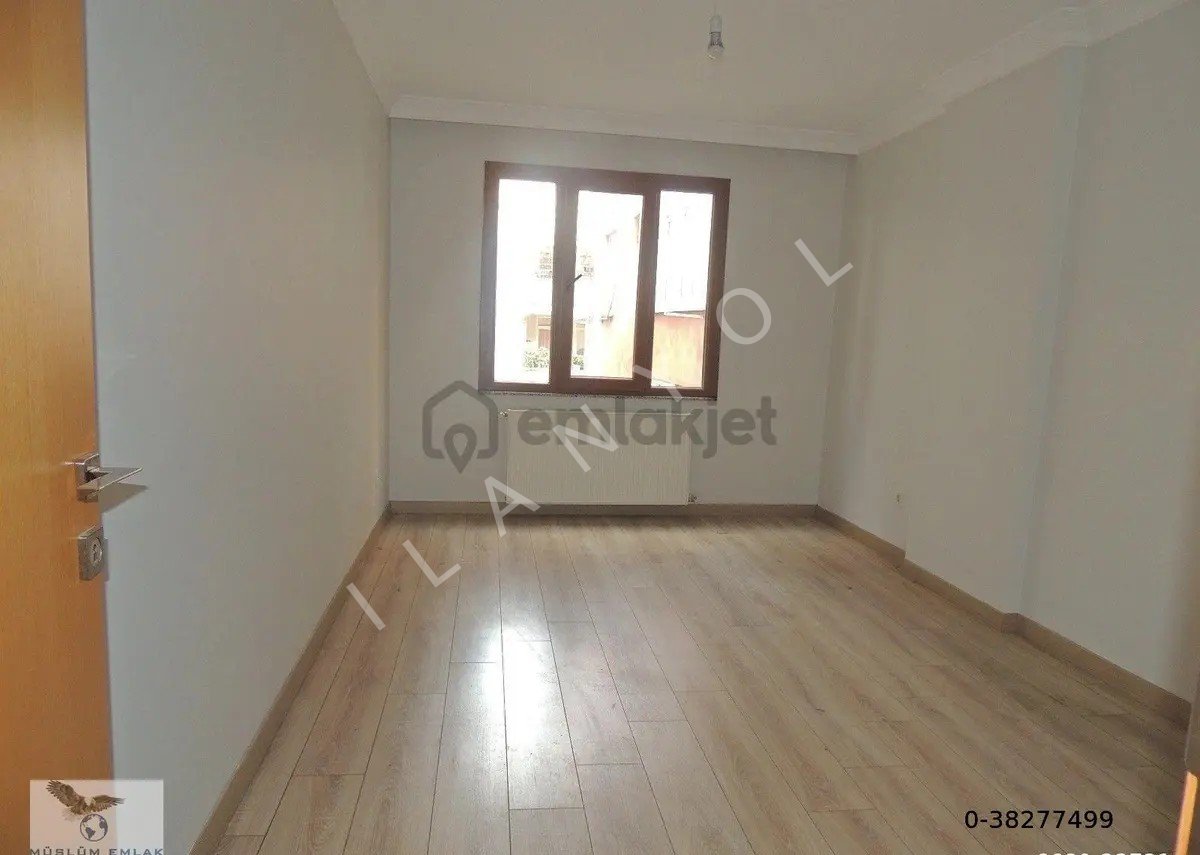 Avcılar D.köşklerde Metrobüse Yakın 2+1 Otoparklı Daire