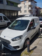 2021 model Ford transit courie ağır hasar kayıtlı