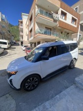 2024 Titanium Ford Tourneo