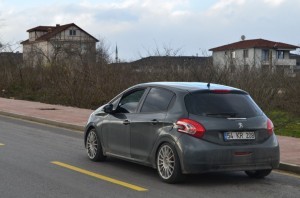 Peugeot 208 2013 nodel
