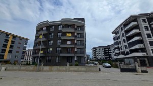 MG GÜNEŞ EMLAK'TAN SATILIK LÜX HAVUZLU DAİRE
