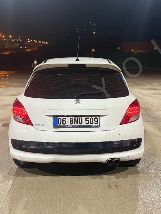 Peju sportim 207 sorunsuz komple temizlik boyası yapıldı