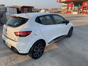 TEMİZ AİLE ARABASI