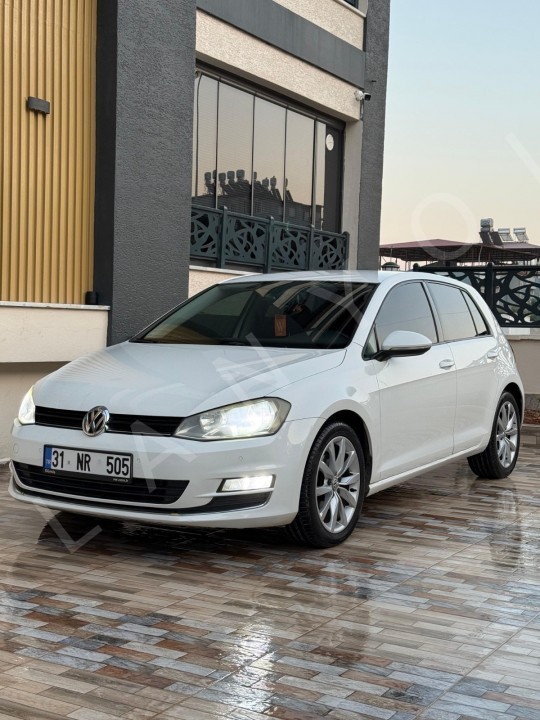 ORJİNAL,BOYASIZ,DEĞİŞENSİZ,HASAR KAYITSIZ,TEMİZ VE BAKIMLI 1.6 TDI GOLF 7