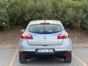 2014 model Megane touch paket 191 binde temiz aile arabası